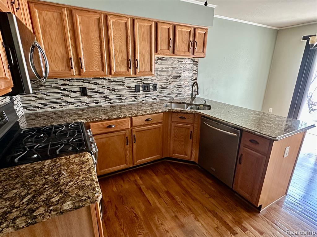 1900 HAWKS NEST Court, 60, Canton, MI 48188 — Photo 9