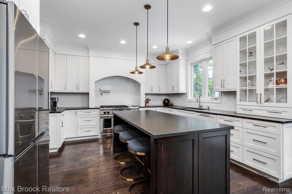 578 WOODLAND Street, Birmingham, MI 48009 — Photo 15