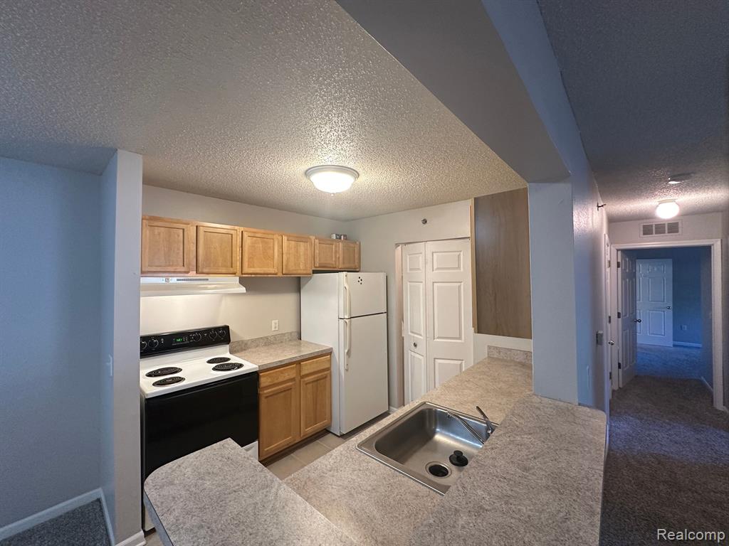12101 PINEHURST Lane, Grand Blanc, MI 48439 — Photo 10