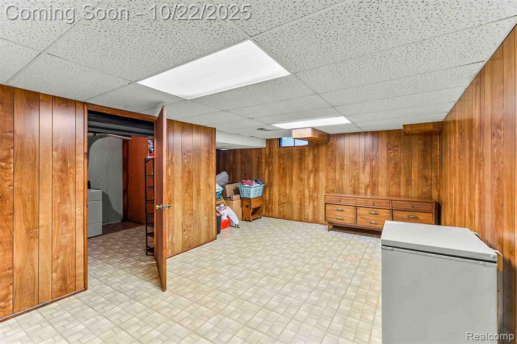 41109 Southwind Drive, Canton, MI 48188 — Photo 16