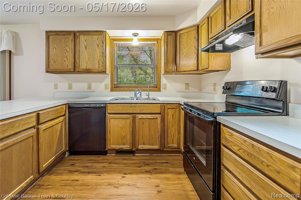 2154 Kingston Drive, Pinckney, MI 48169 — Photo 9