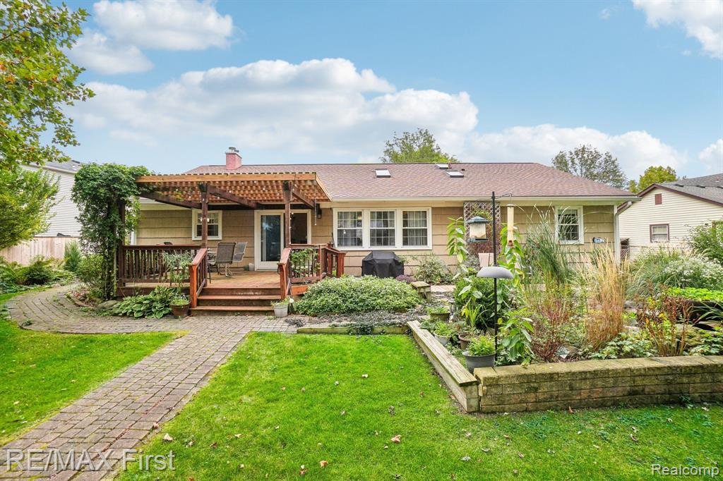 4812 FOXCROFT Drive, Troy, MI 48085 — Photo 37