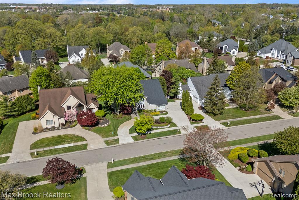 6566 Bristol Drive, West Bloomfield, MI — Photo 4