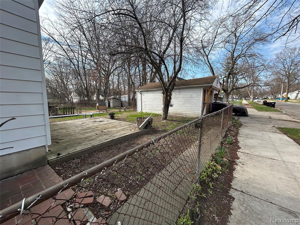 16910 Pembroke Avenue, Detroit, MI 48235 — Photo 45