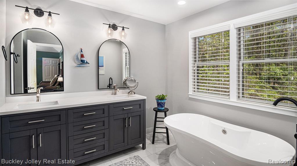 6858 CORRIGAN Drive, Brighton, MI 48116 — Photo 10