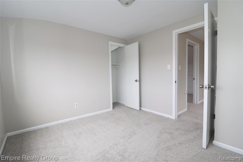 5743 N Highland Street, Dearborn Heights, MI 48127 — Photo 20