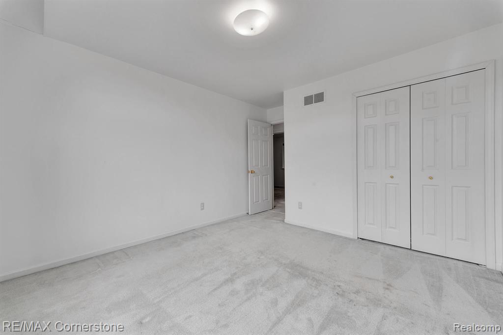41899 CONNERWOOD Court, Canton, MI 48187 — Photo 36