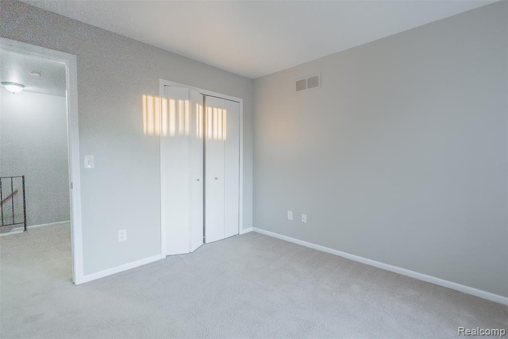 44613 New Hampshire Drive, Clinton Twp, MI 48038 — Photo 26