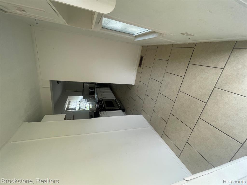 8144 Jewett Avenue, Warren, MI 48089 — Photo 27