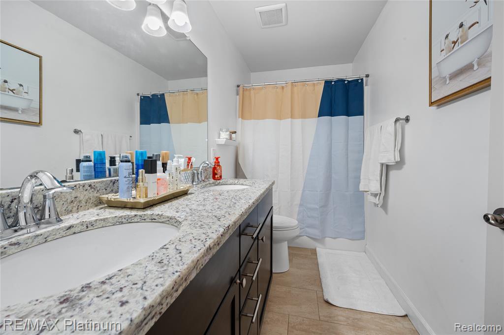 8209 Lee Road, Brighton, MI 48116 — Photo 16