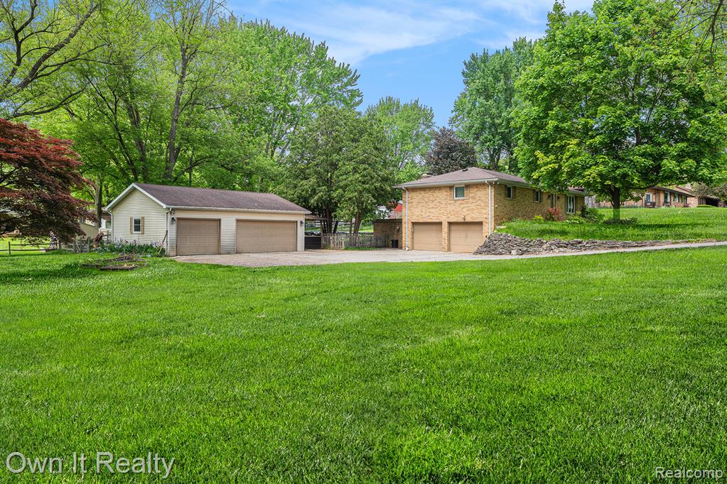 6615 Sandywell Drive, Temperance, MI 48182 — Photo 4