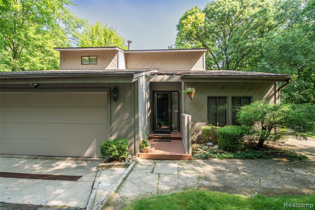 8878 Minne Wanna Road, Independence, MI 48348 — Photo 4