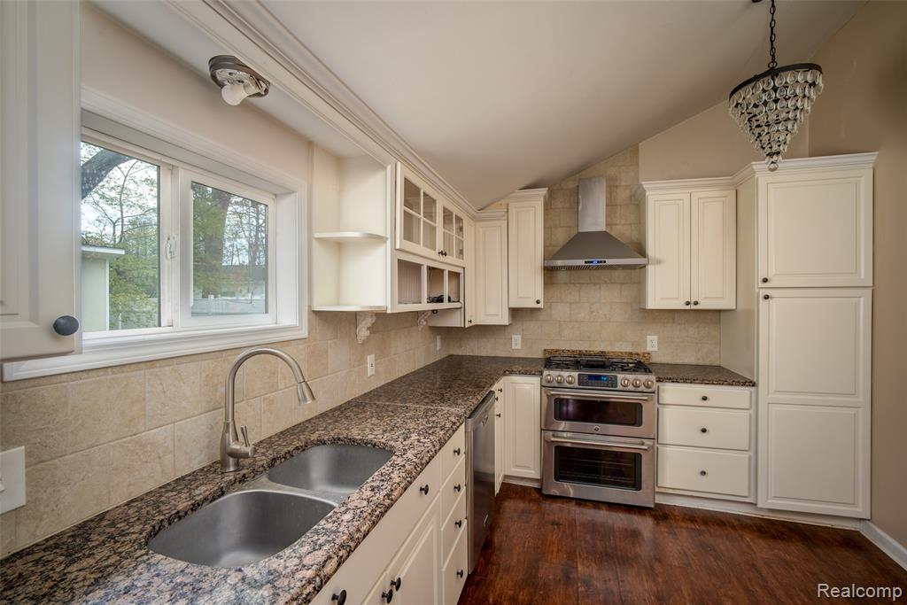 7203 Aspen Road, Lexington, MI 48450 — Photo 8