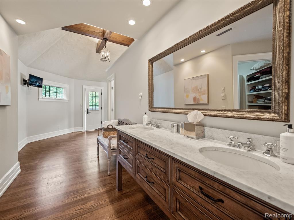 404 LINDEN Road, Birmingham, MI 48009 — Photo 27