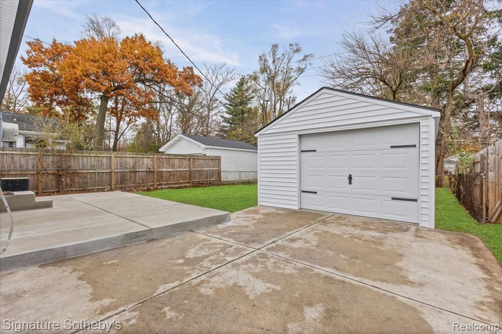 549 Edgewood Place, Fenton, MI 48220 — Photo 20