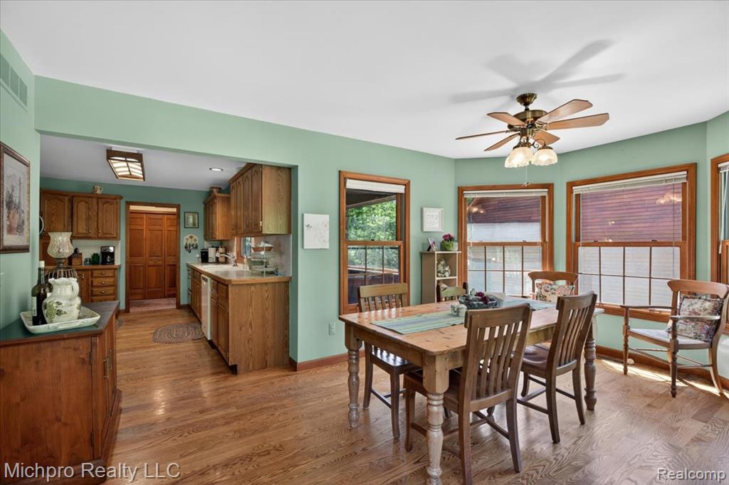 670 Green Creek Lane, Oxford, MI 48371 — Photo 13