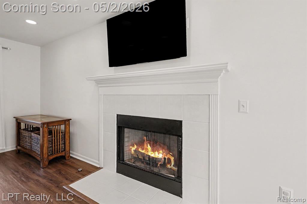 406 Mill Pond Drive, Fenton, MI 48430 — Photo 9