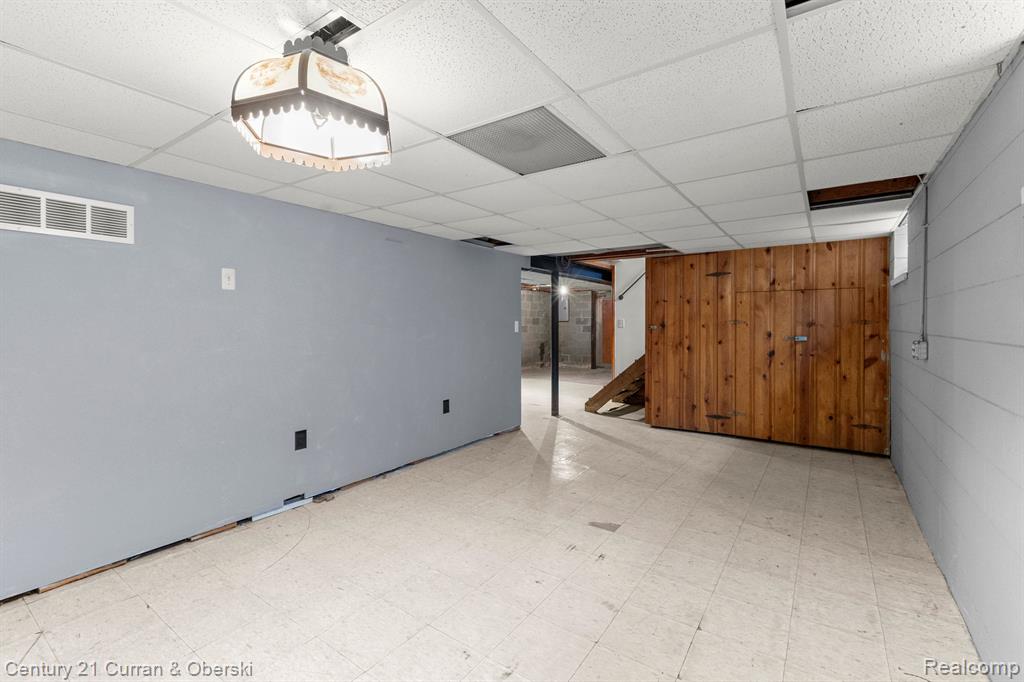 8464 Becker Avenue, Allen Park, MI 48101 — Photo 31