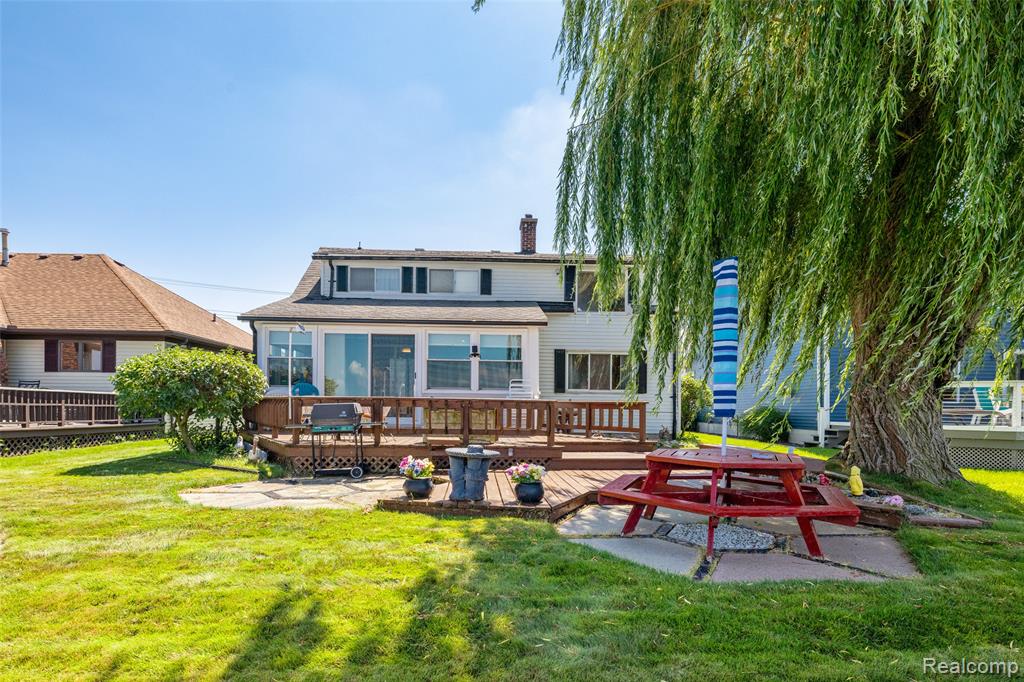 8107 Anchor Bay Drive, Clay, MI 48001 — Photo 37