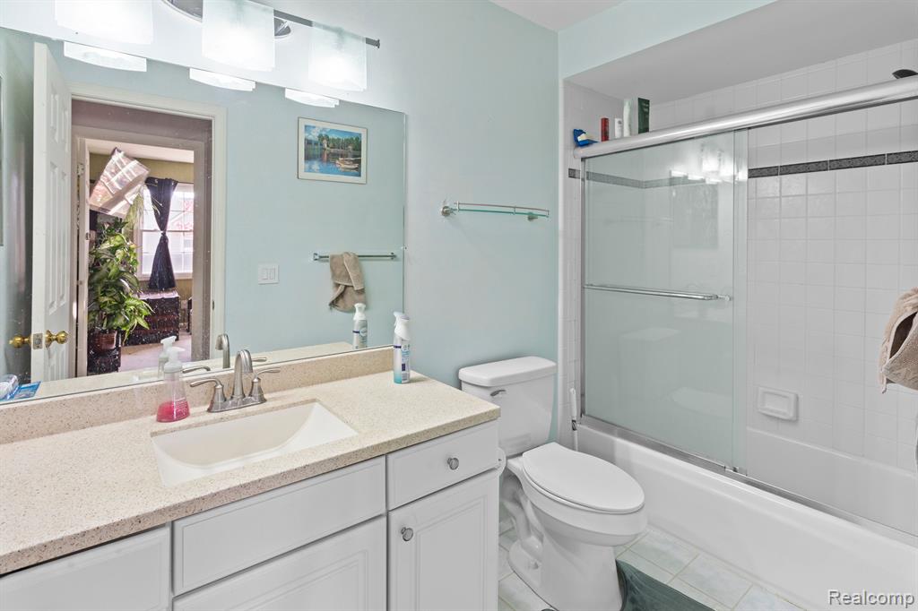 541 LIBERTY POINTE Drive, Ann Arbor, MI 48103 — Photo 18