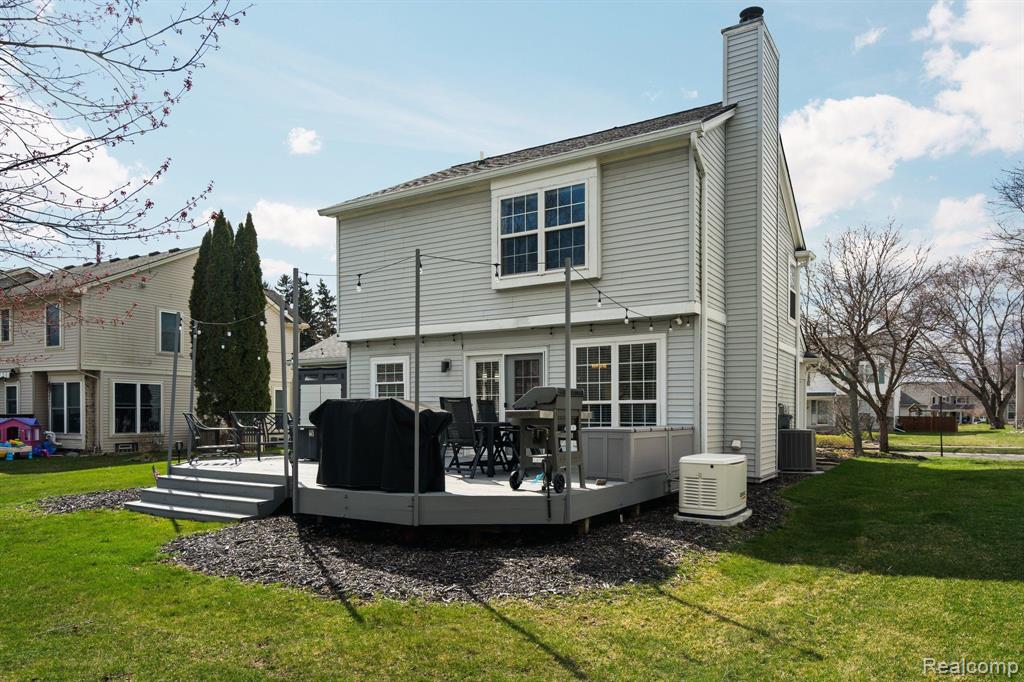 948 S PARKWOOD Drive, South Lyon, MI 48178 — Photo 43