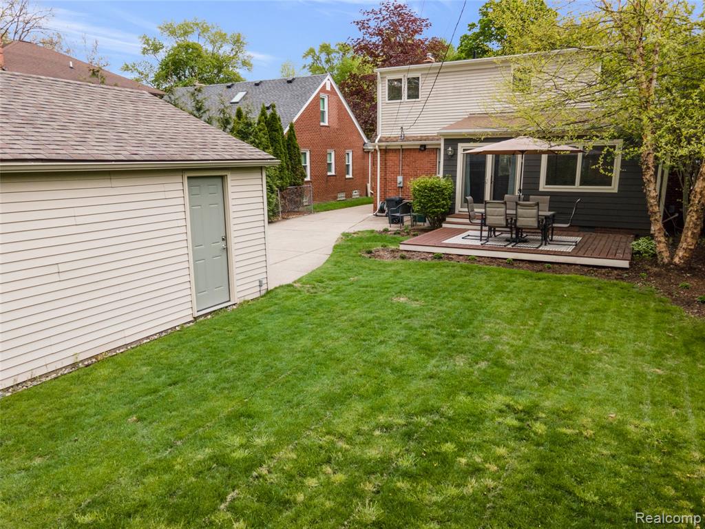 10054 Lincoln Drive, Huntington Woods, MI — Photo 43