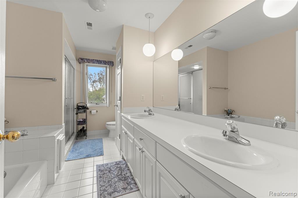 30060 Bristol Lane, Bingham Farms, MI 48025 — Photo 53
