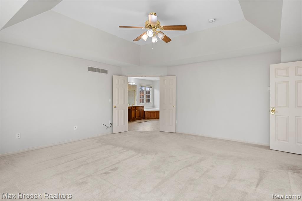 7083 Chatham Court, West Bloomfield, MI — Photo 46