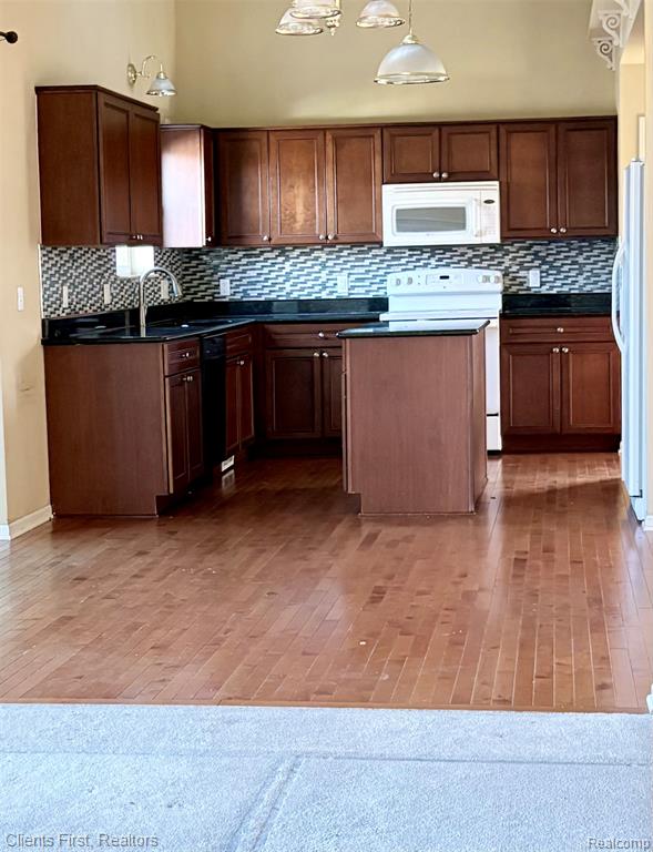 5965 Rolling Ridge Drive, Trenton, MI 48183 — Photo 17