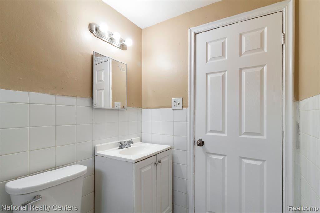 15391 APPOLINE Street, Detroit, MI 48227 — Photo 13