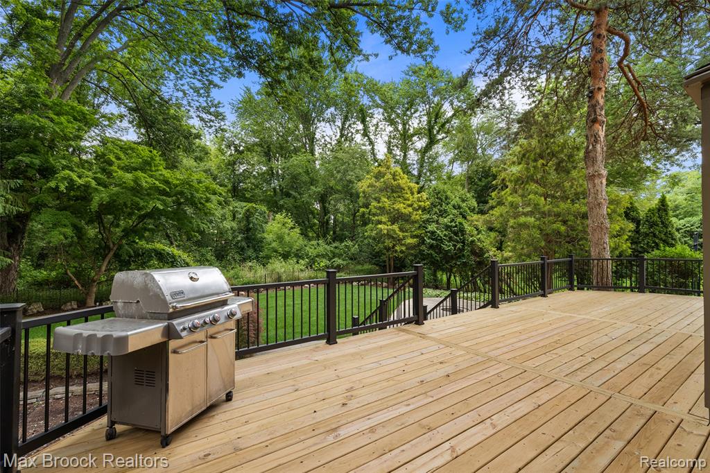 4627 Sunningdale Drive, Bloomfield Hills, MI 48302 — Photo 33