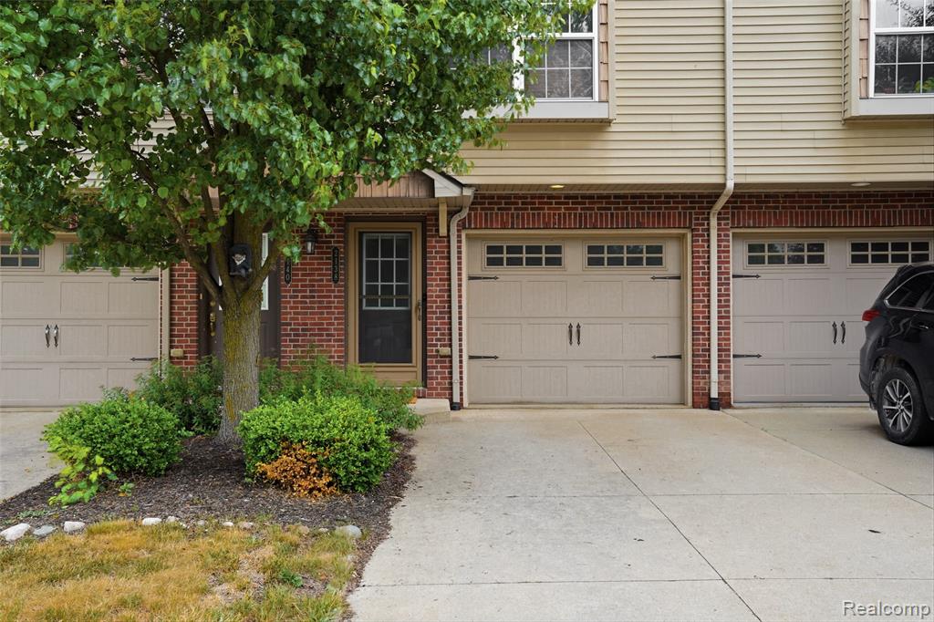 2138 Knotty Pine Trail, Howell, MI 48855 — Photo 4