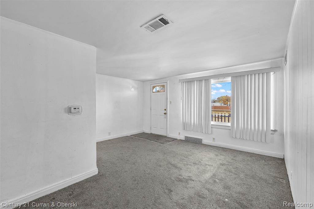6627 Mayburn Street, Dearborn Heights, MI 48127 — Photo 5