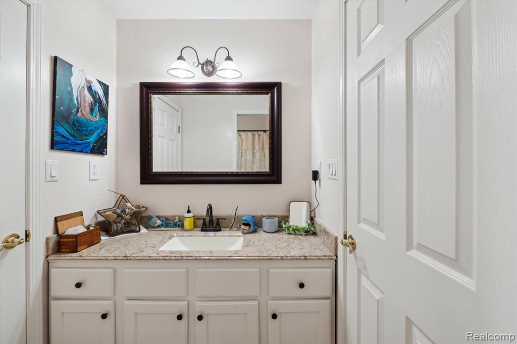 810 CARRINGTON Boulevard, Monroe, MI 48161 — Photo 35