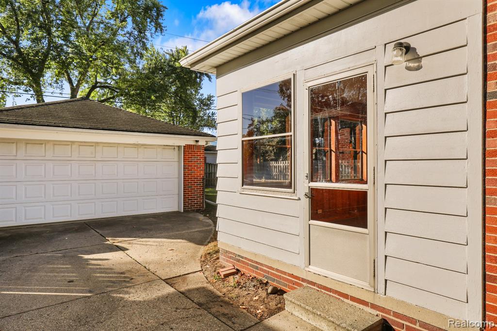685 Ross Street, Plymouth, MI 48170 — Photo 28