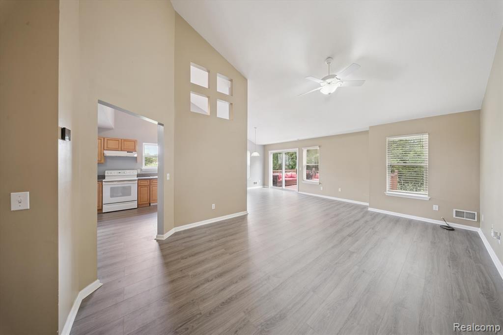 5449 Greenway Drive, Trenton, MI 48183 — Photo 7