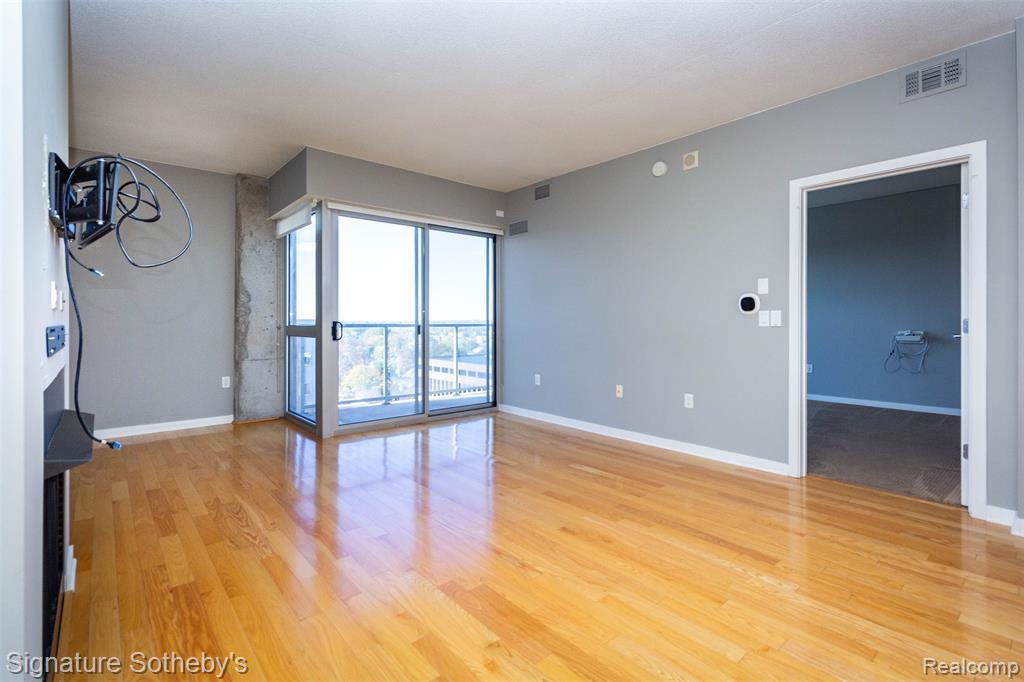432 S Washington Avenue, 1007, Royal Oak, MI 48067 — Photo 12