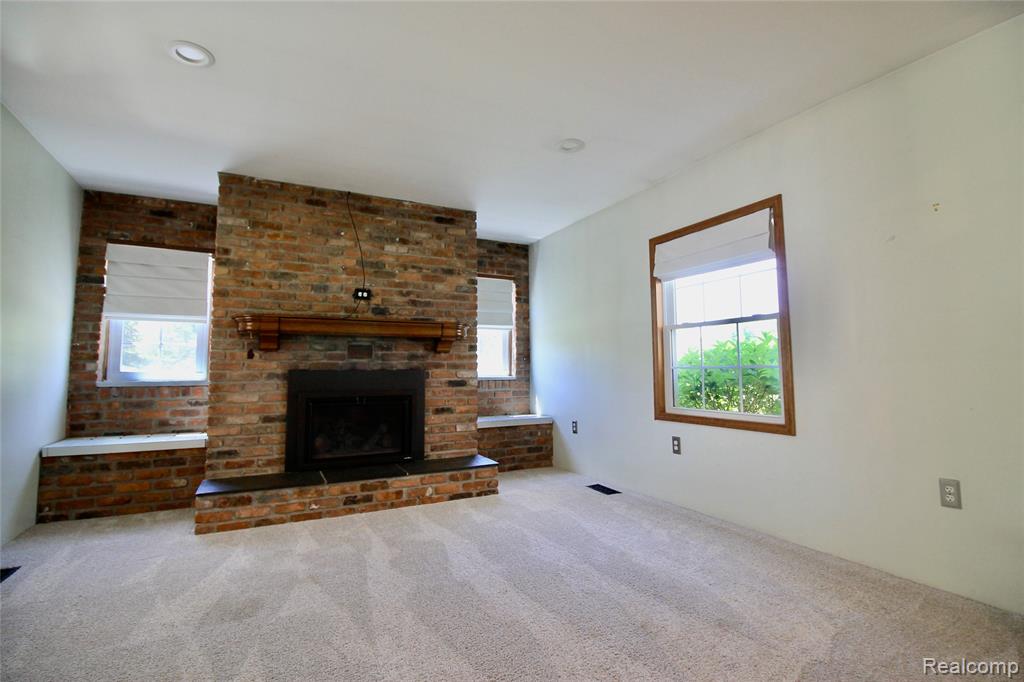 8372 Parshallville Road, Fenton, MI 48430 — Photo 27