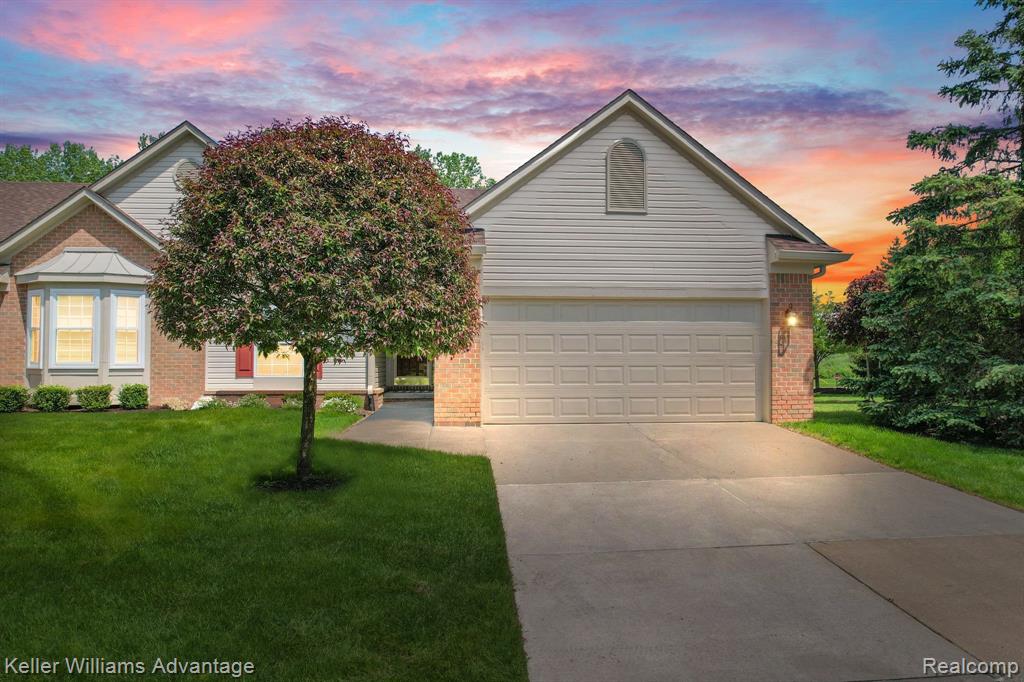 390 Mulberry Drive, Commerce Twp, MI 48390 — Photo 38