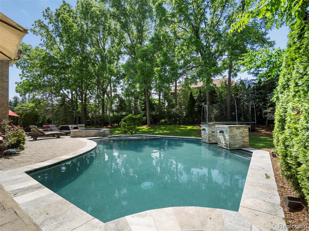 5657 Greenhill Drive, Troy, MI 48098 — Photo 66