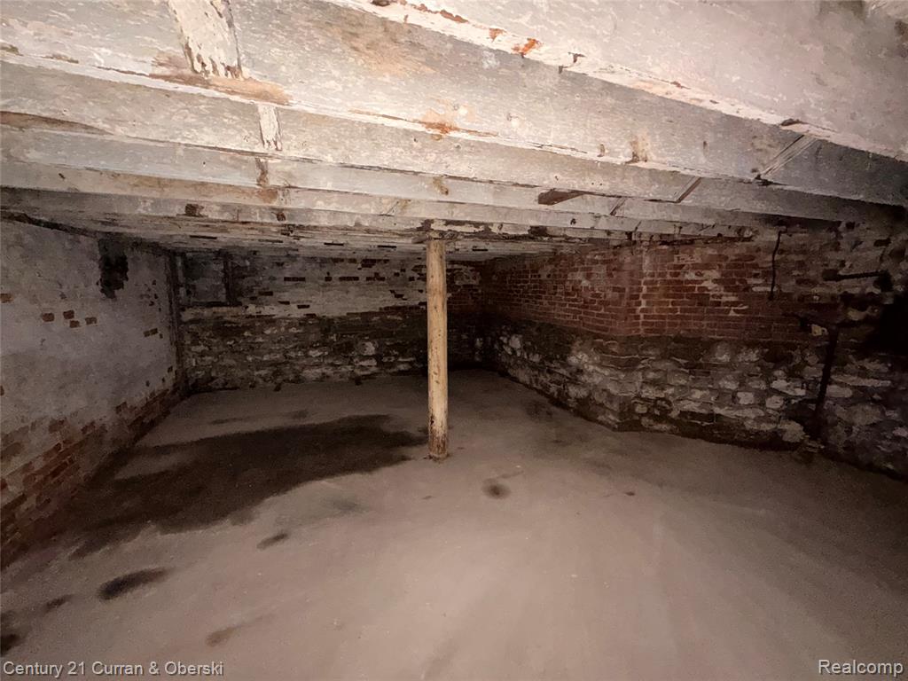1564 Cadillac Boulevard, Detroit, MI 48214 — Photo 25