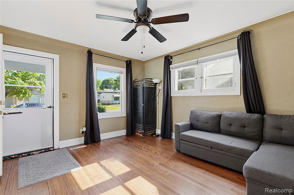 29025 Dawson Street, Garden City, MI — Photo 3