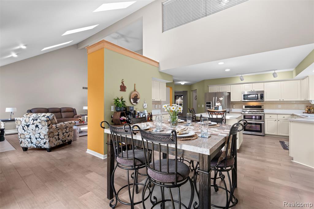 19550 Shorecrest Drive, Clinton Twp, MI 48038 — Photo 21
