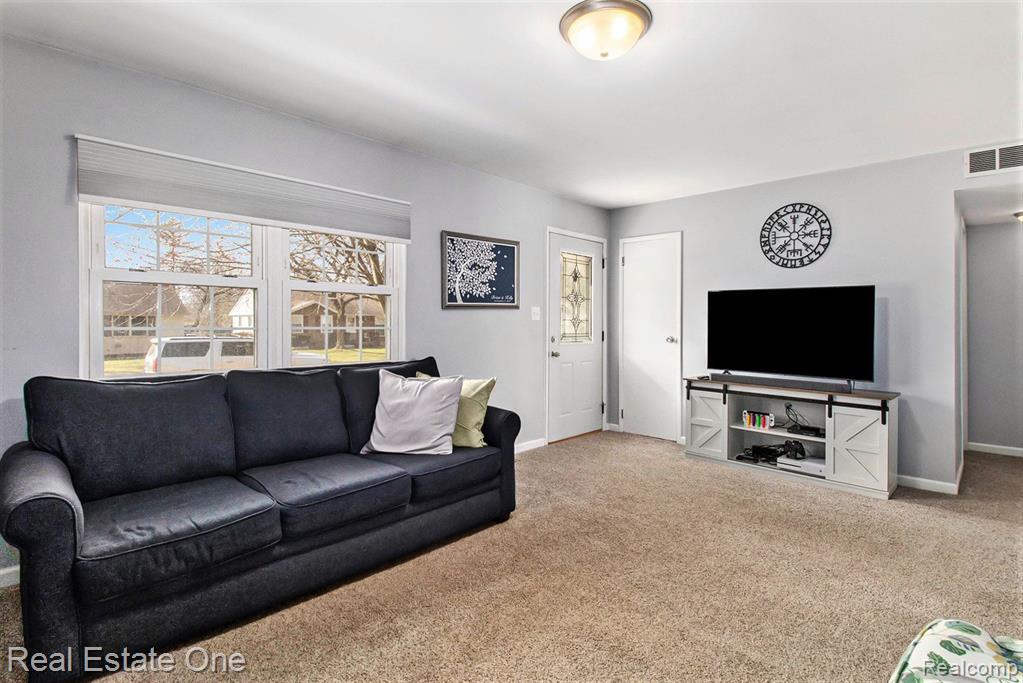 5201 Leland Street, Brighton, MI 48116 — Photo 5