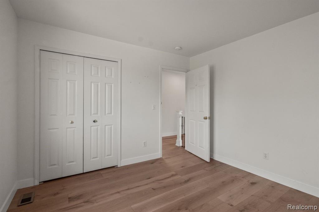 7870 GREENE FARM Drive, Ypsilanti, MI 48197 — Photo 23