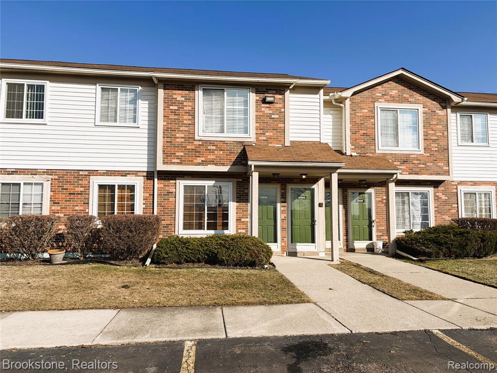 31842 Kelly Road, Roseville, MI 48066 — front exterior