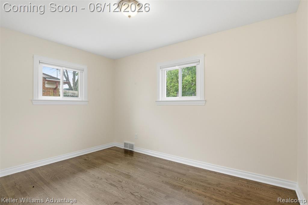 23111 Scotia Road, Oak Park, MI 48237 — Photo 22