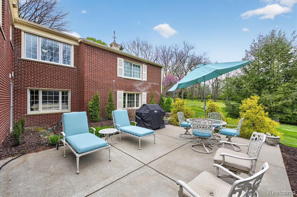13960 Ridgewood Drive, Plymouth, MI 48170 — Photo 44