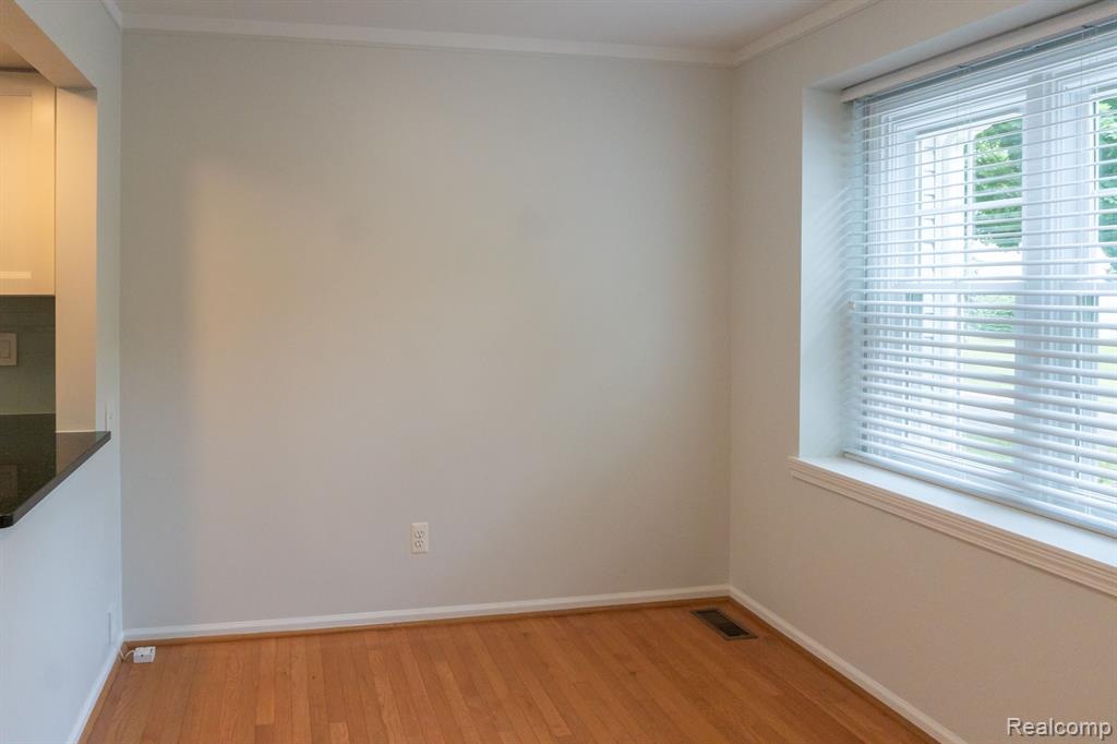 6851 TANGLE WOOD, Waterford, MI 48327 — Photo 13