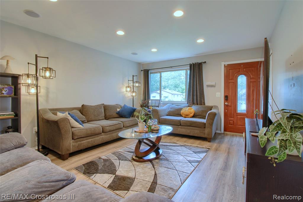 7367 Cavell Street, Westland, MI — Photo 15